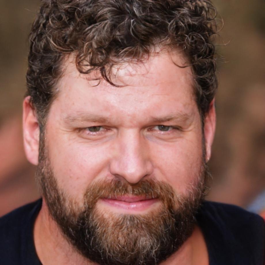 Portrait de Damien Roussel, formateur expert